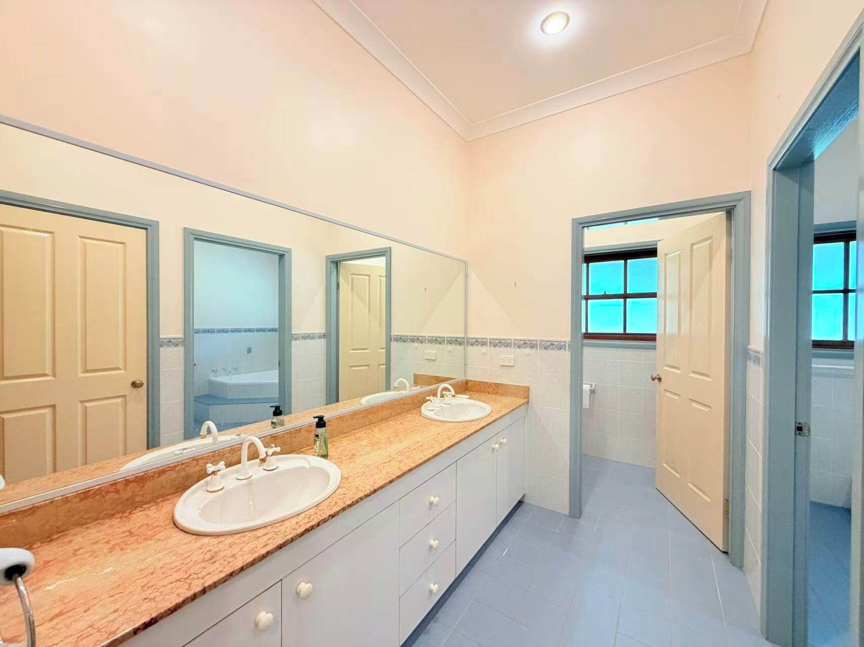 Shower, hair dryer, towels, shampoo