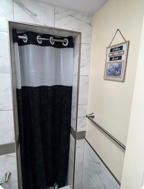 Unclassified image, 5 of 21, button