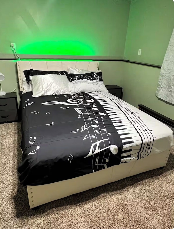 Unclassified image, 1 of 21, button - Room2: Peaceful and Relaxing (Brooklyn Park)