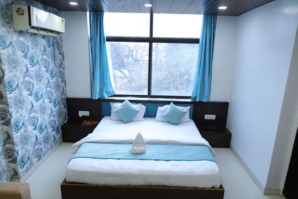 Executive Double Room, City View - Vallabh Vilas (Narmadapuram)