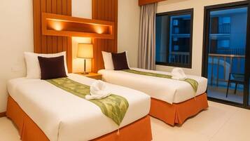 Twin Room, Balcony, City View