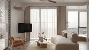 Minibar con artículos gratuitos y decoración personalizada