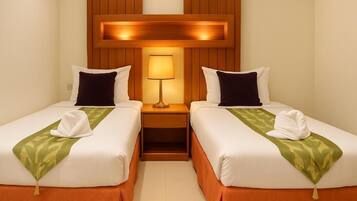 Twin Room, Balcony, City View