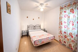 2 bedrooms, bed sheets - Apartamento Toneleros Beach (Conil de la Frontera)