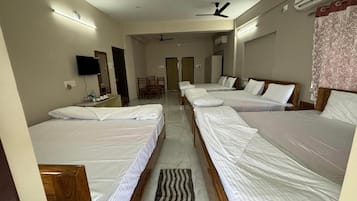 Camera Exclusive, balcone, vista fiume