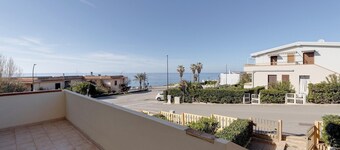 Apartment only 100 meters from the sea