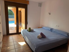 3 Schlafzimmer, Bügeleisen/Bügelbrett, WLAN, Bettwäsche