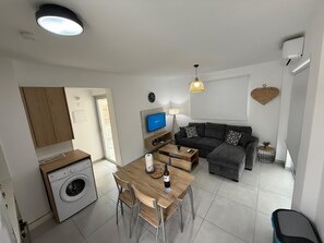 Interior - Wake up by the Sea 1 bed Penthouse just 50m from the beach in Pernera (Paralimni)