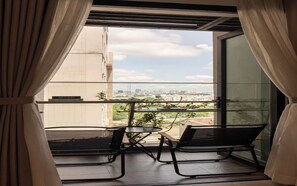 City view - Sunny Zenity Residence Downtown (Cau Kho)