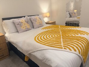 2 dormitorios, tabla de planchar con plancha, Internet y ropa de cama