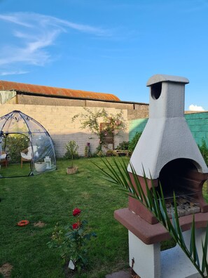 Unclassified image, 5 of 10, button - Cosy home with organic garden (Athenry)