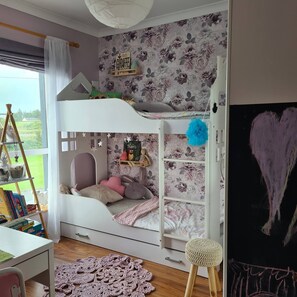 Unclassified image, 3 of 10, button - Cosy home with organic garden (Athenry)