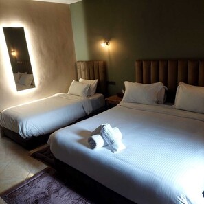 Basic Triple Room | Select Comfort beds, laptop workspace, free WiFi - Lyron Hostel (Marrakech)