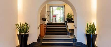 Mặt tiền nơi lưu trú