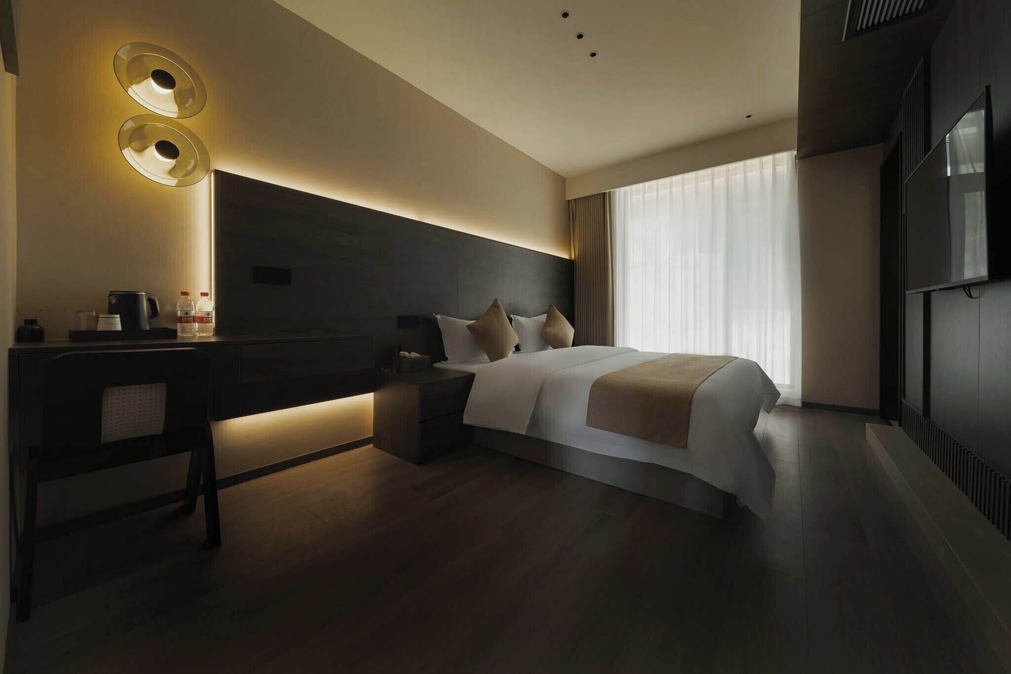 Superior Double Room, City View | Blackout drapes, free WiFi, bed sheets