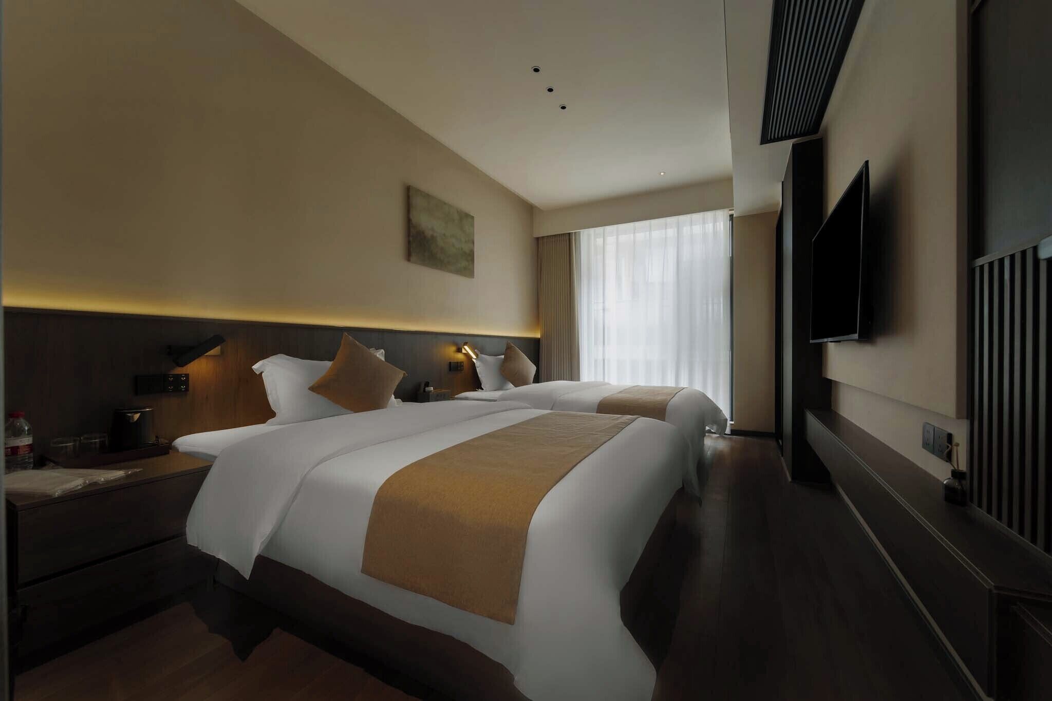 Superior Twin Room, City View | Blackout drapes, free WiFi, bed sheets