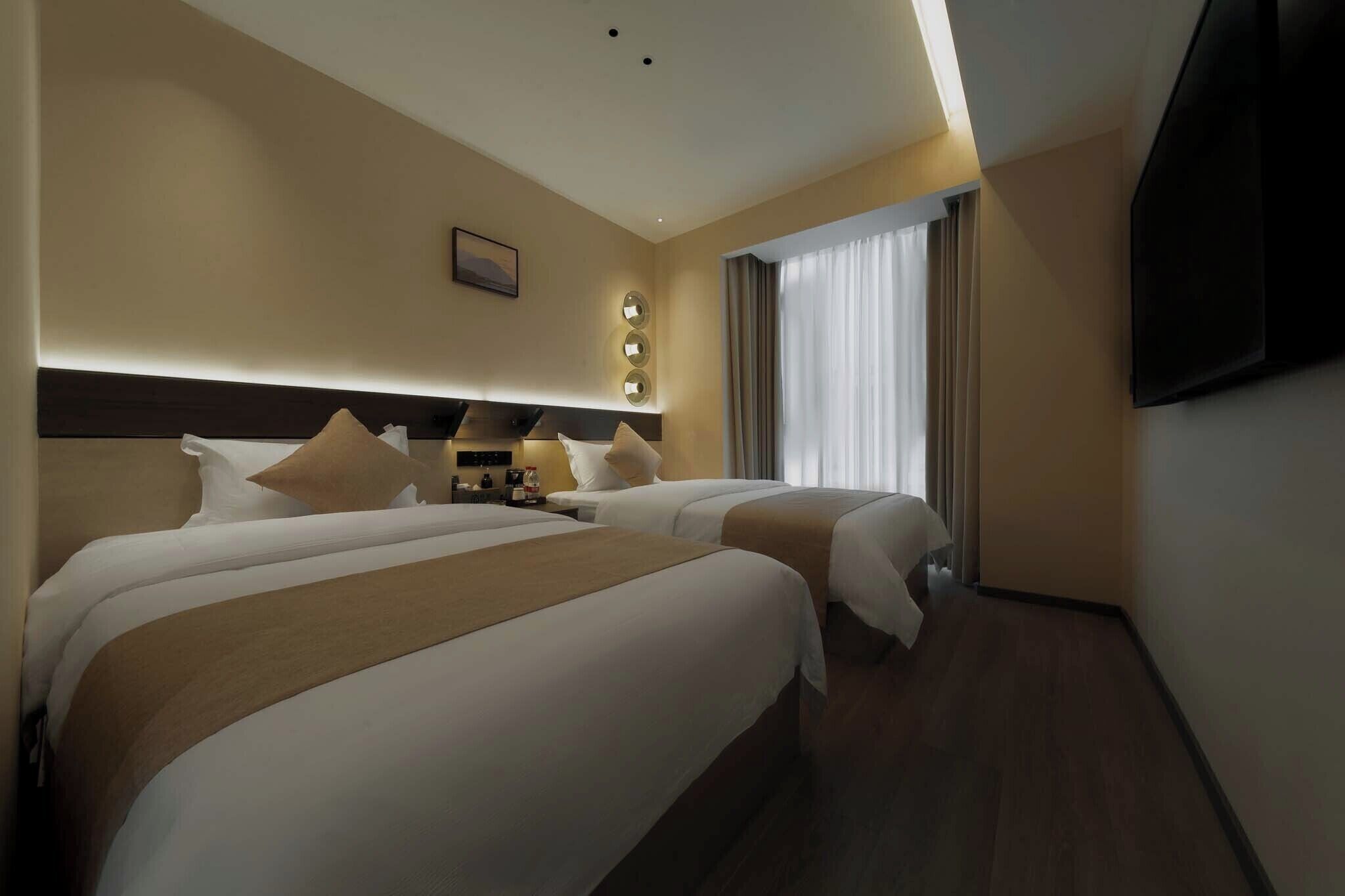 Standard Twin Room, City View | Blackout drapes, free WiFi, bed sheets