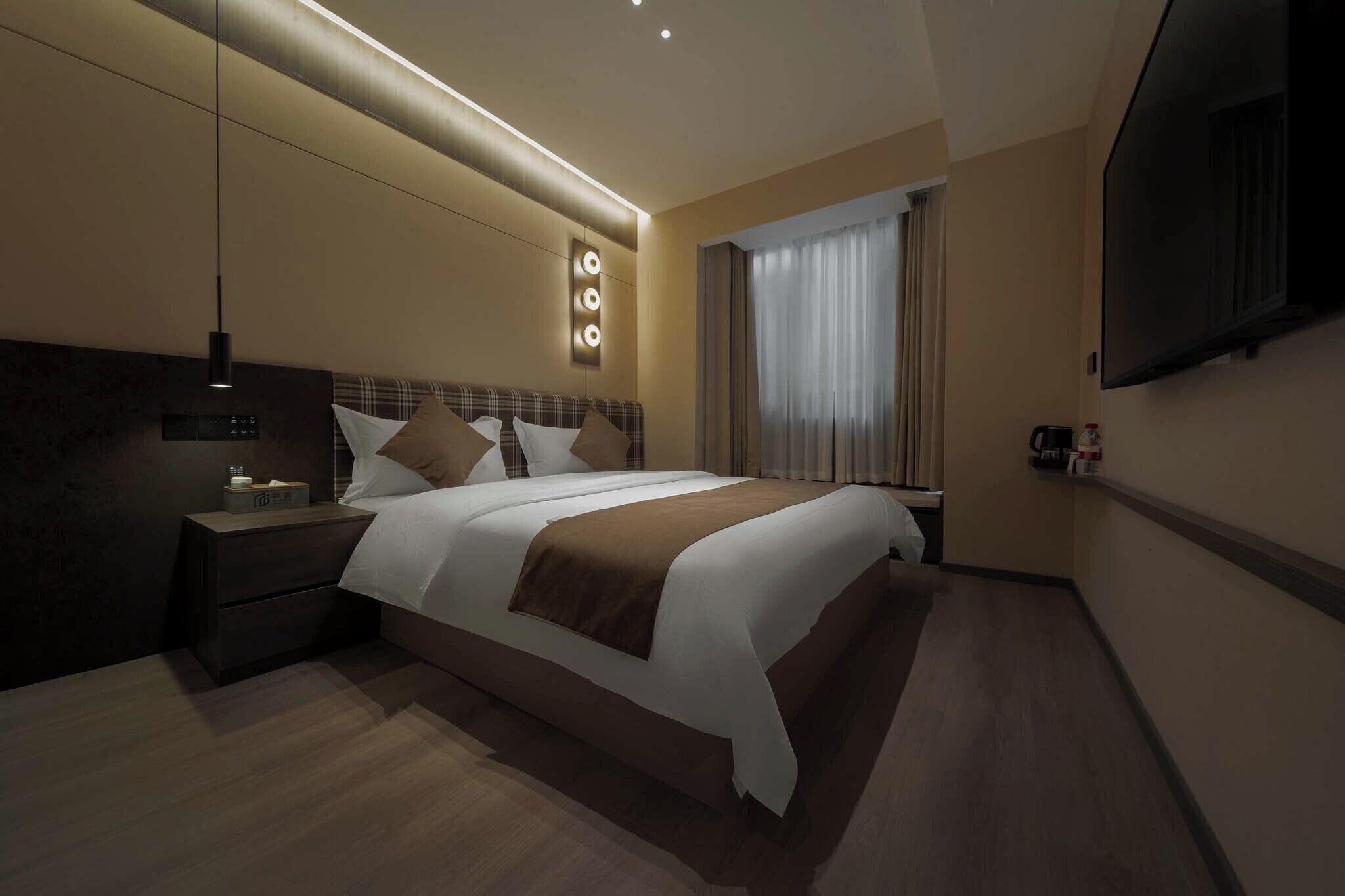 Comfort Double Room, City View | Blackout drapes, free WiFi, bed sheets