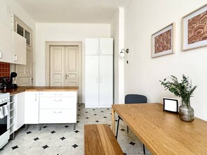 Fridge, oven, stovetop, dishwasher - 2BD apartment in Vinohrady (Prague 2)