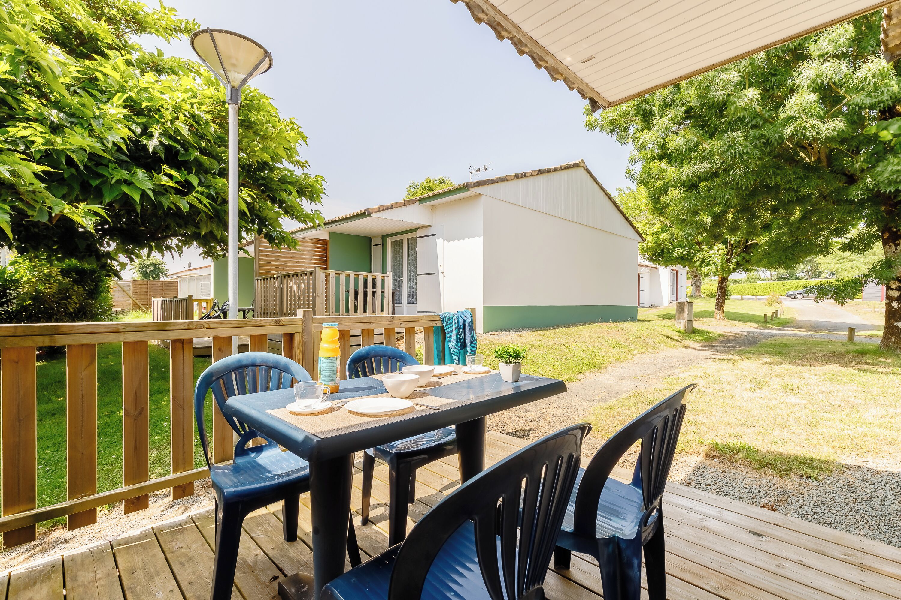 Economy House | Terrace/patio