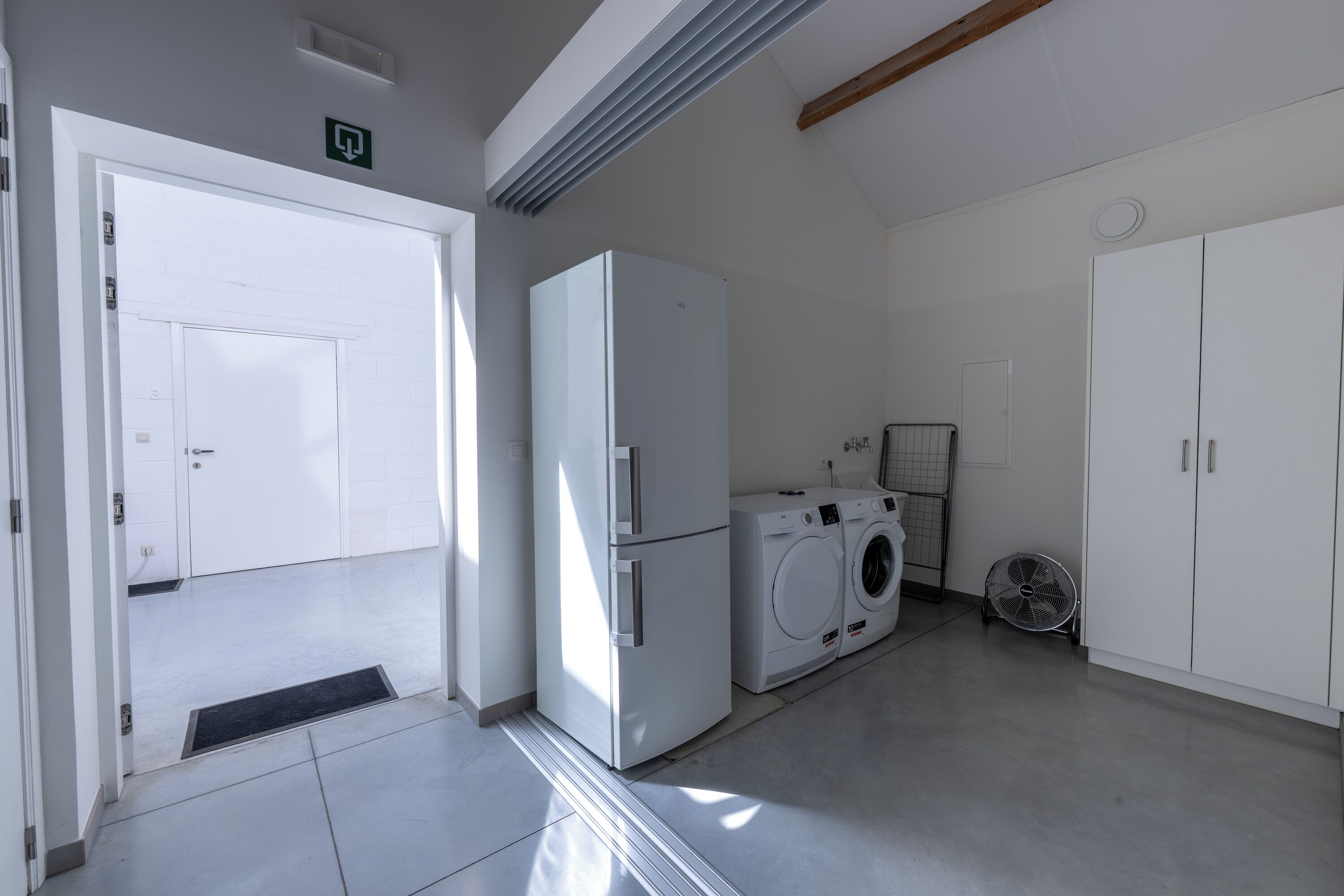 Deluxe Apartment | Laptop workspace, soundproofing, iron/ironing board, free WiFi
