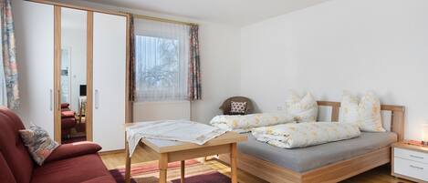 1 bedroom, WiFi, bed sheets