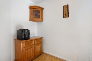 Interior - Room with Shared Garden and Wi-Fi (Kressbronn am Bodensee)