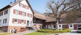 Holiday Apartment with Shared Garden and Wi-Fi