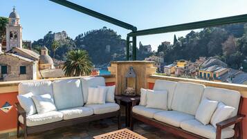 Apartment, 2 Bedrooms, Terrace, Sea View | Living area