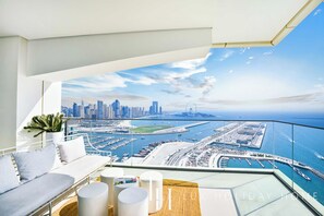 Property grounds - LUX ULTRA Luxury Palm Dubai Eye Suite (Dubai)