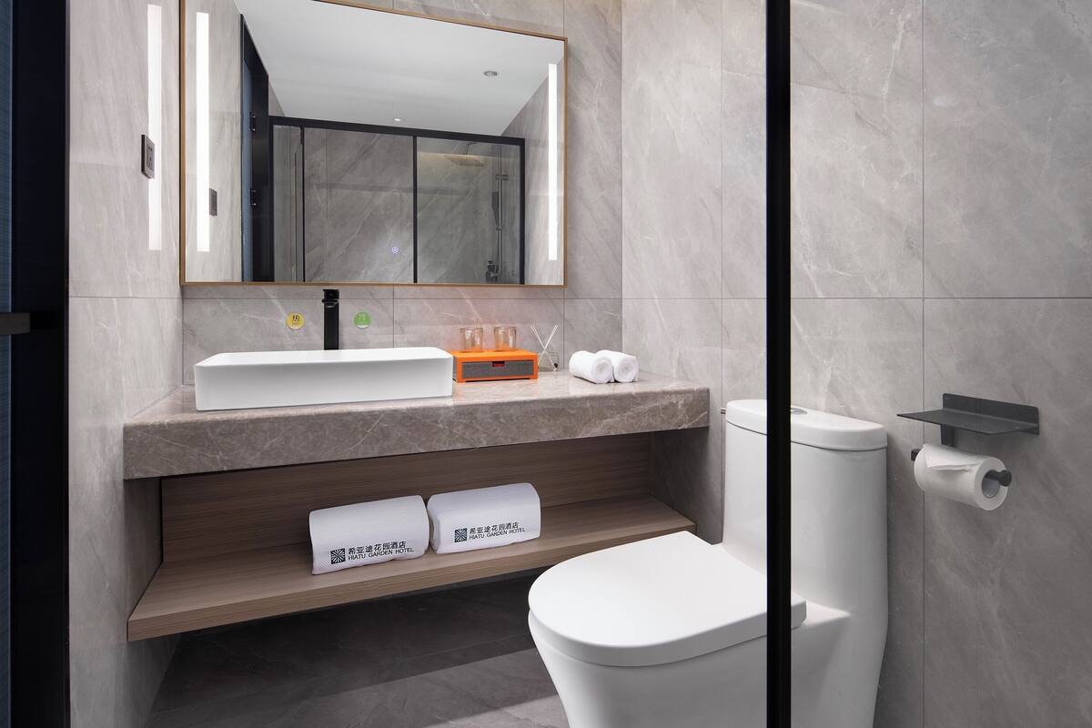 Wi-Fi gratis dan seprai linen