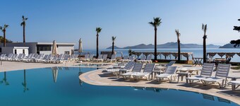 벨루나 비치 리조트, 얄리카바크