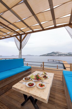 Private beach, free beach cabanas, sun loungers, beach umbrellas