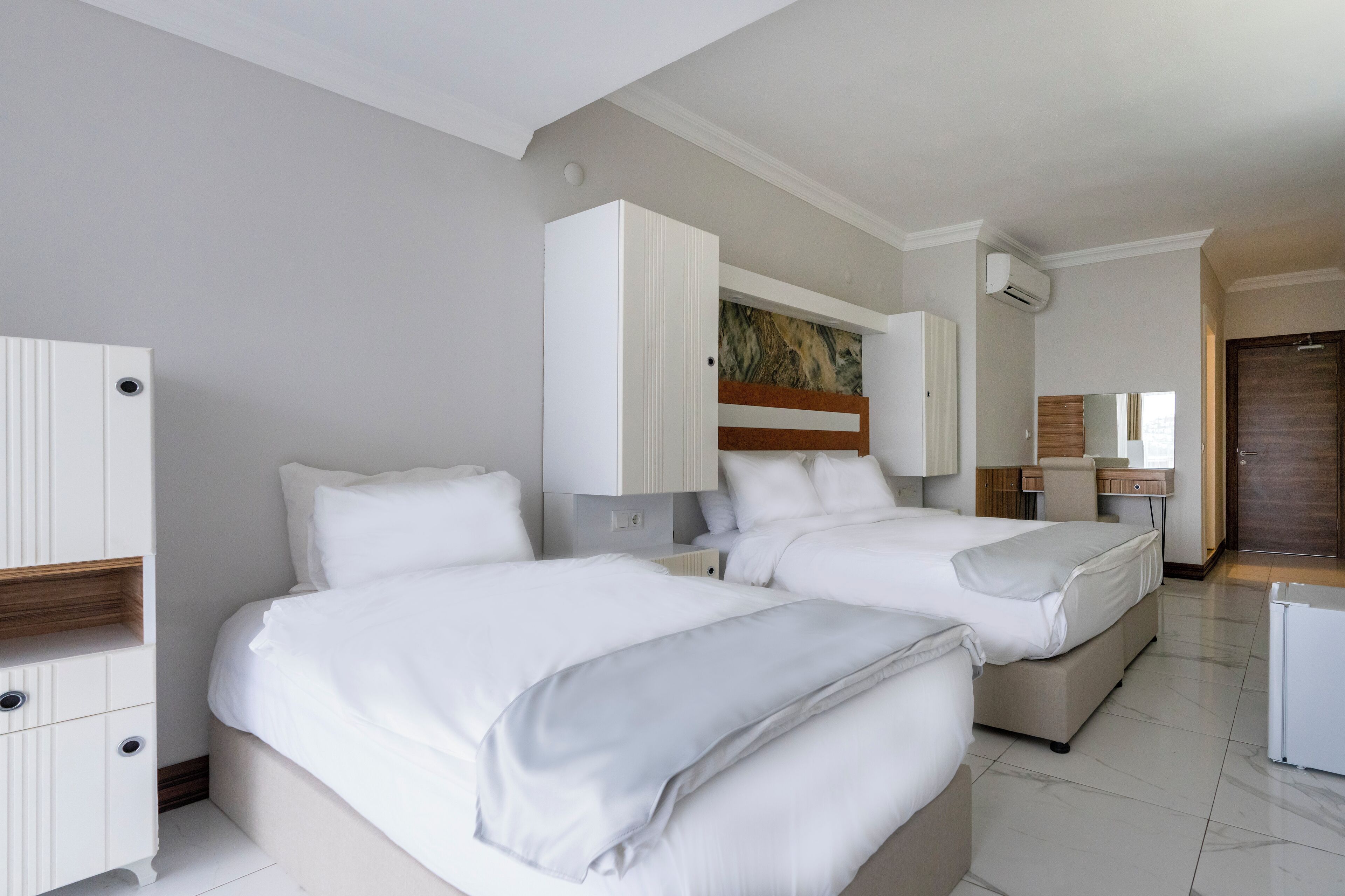 Standaard kamer, 1 twee- of 2 eenpersoonsbedden, Meerdere bedden, balkon, uitzicht op zee