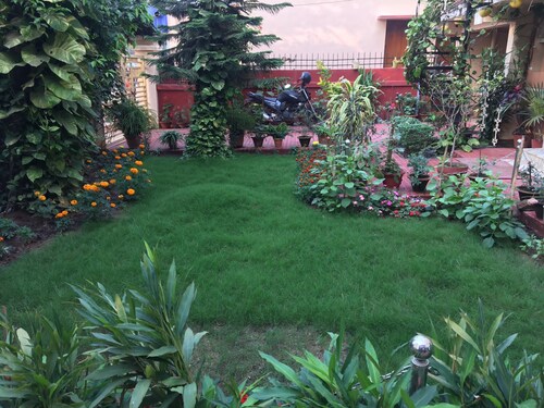 Kathjodi groud floor garden view room in a Villa in Bhubaneswar
