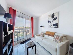 TV - La Frégate by Interhome (Vaux Sur Mer)