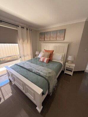 4 bedrooms, desk, iron/ironing board, travel cot