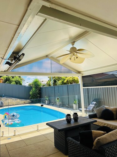 Boutique Beach House Sleeps 10