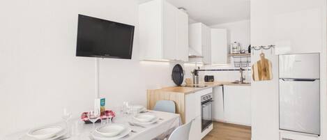 Fridge, microwave, oven, dishwasher