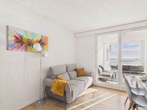 TV - Sea view, beach 300 m away, apartment for 5 (Saint-Hilaire-de-Riez)