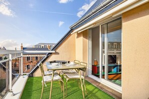 Outdoor dining - Apartment for 2, terrace, near the beach (Dinard)