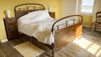 3 Schlafzimmer, Bügeleisen/Bügelbrett, Bettwäsche