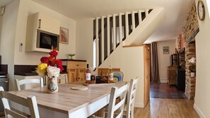 Dining - Holiday Home “La Maison De Germaine” with Private Terrace and Air Conditioning (Rayssac)