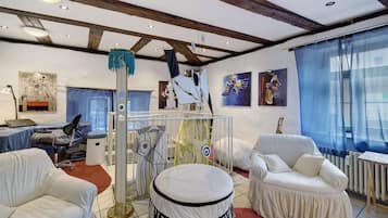 1 Schlafzimmer, BĂŒgeleisen/BĂŒgelbrett, WLAN, BettwĂ€sche