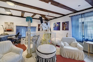 1 Schlafzimmer, BĂŒgeleisen/BĂŒgelbrett, WLAN, BettwĂ€sche