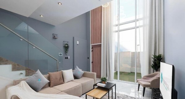 Living area - Bloomfields Premium 1BR Duplex in Ru (Dubai)