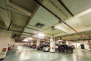 Bãi đậu xe tự phục vụ miễn phí 