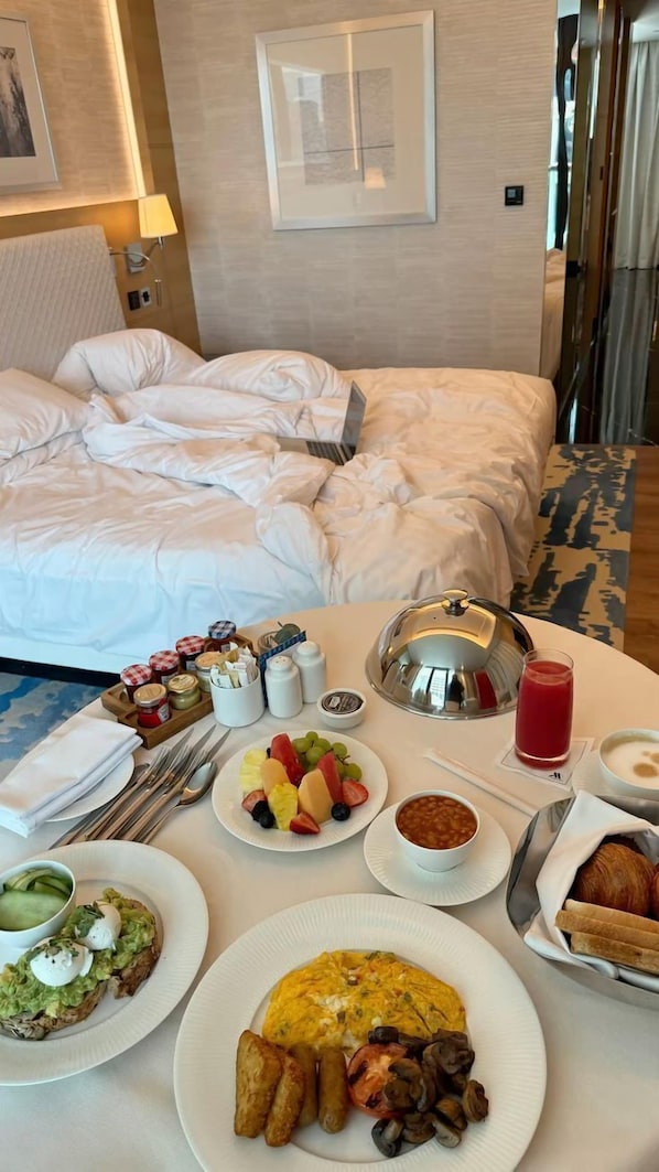 Petit déjeuner préparé à la commande compris tous les jours