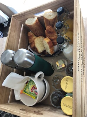 Luokittelematon kuva, 3 kautta 12, painike