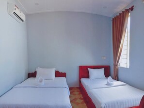 Family Villa, Balcony, Garden View | In-room safe, free WiFi - Kampot Paradise Hotel (Kampot)